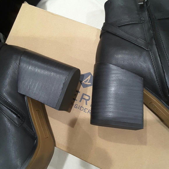 FRANKO SARTO ANKLE BOOTS WITH ZIPPER CLOSURE - Picture 9 of 9